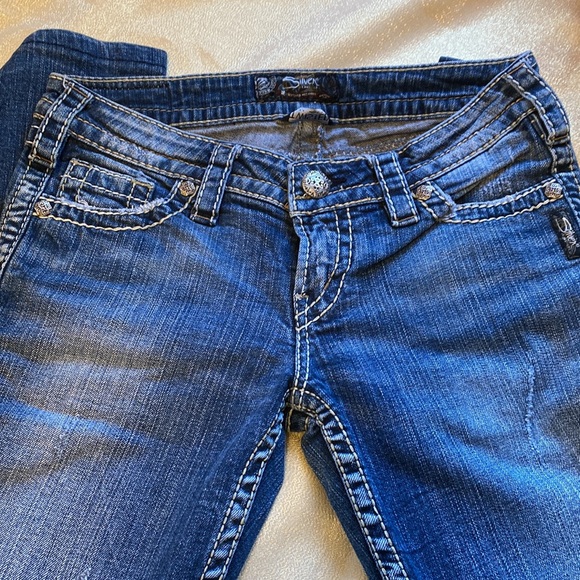 Silver jeans co. Woman’s Size 26 boot cut jeans - Picture 2 of 6